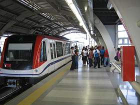metro train in santo domingo, dom rep