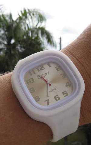 relojito figueroa agosto watch