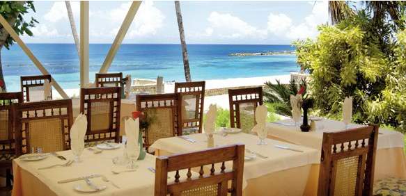 Restaurant Terrasse mit Meerblick im Urlaub