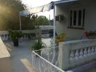 [142]  casa con muy buenas condiciones y